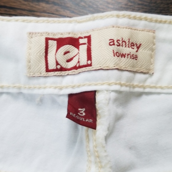 Shorts - Picture 3 of 3